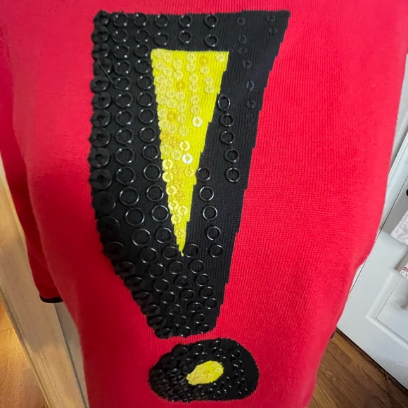 Michael Simon NWOT EXCLAMATION- MARK Bright Red Sweater!! - Picture 2 of 7